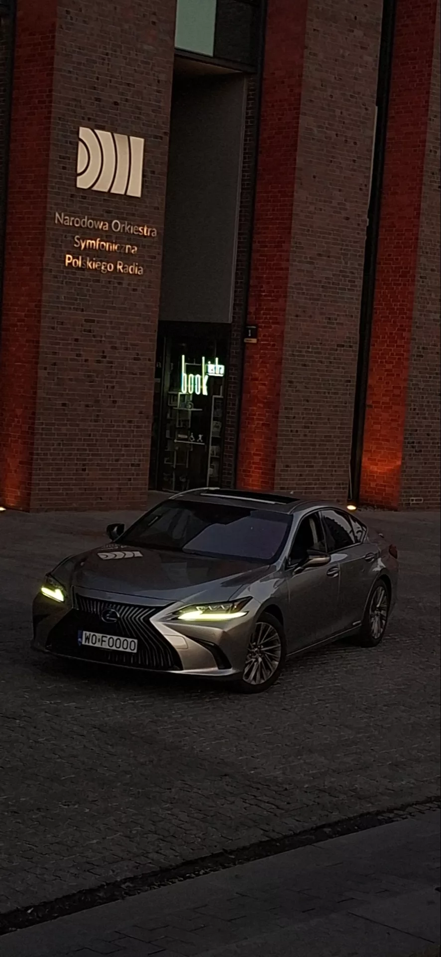 Lexus ES300h w tle nospr